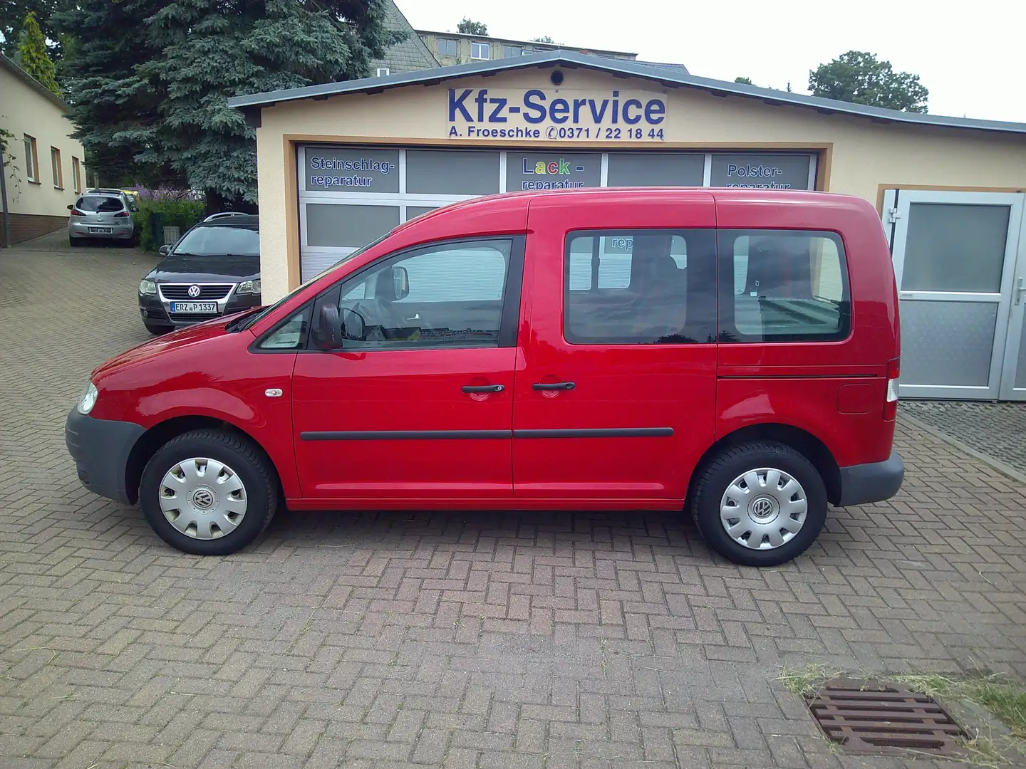 Volkswagen Caddy Life Team Caddy TÜV Neu 1. Hand Sitzheizung Rot - 1