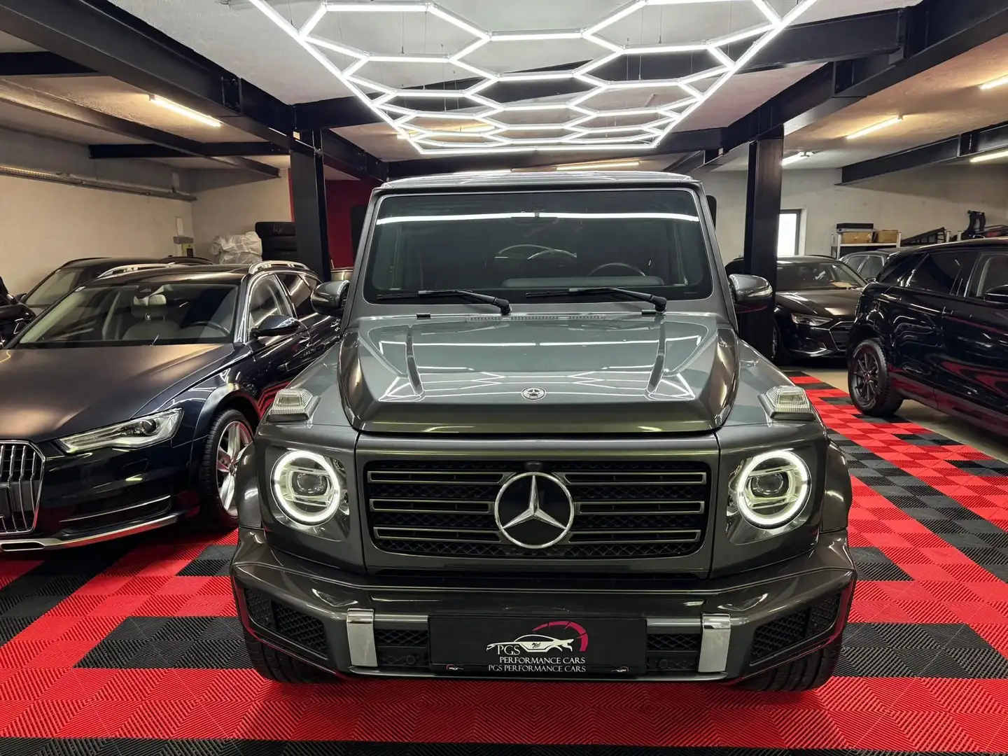 Mercedes-Benz G 350 G350 d 4MATIC Aut. Grau - 2