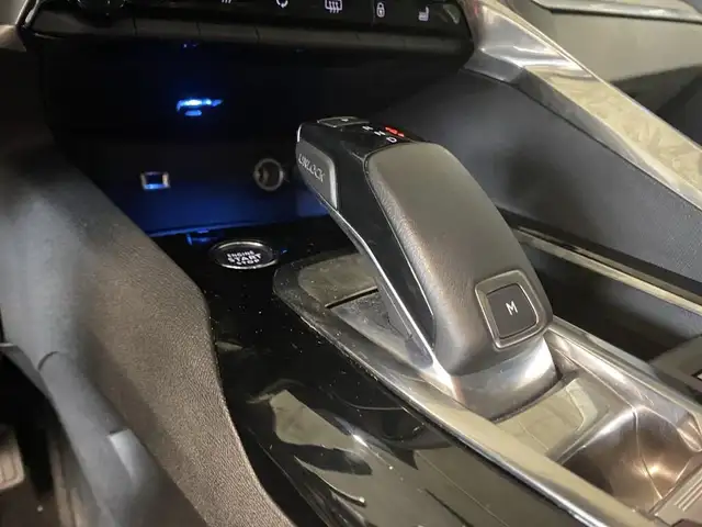Peugeot 3008 view 12
