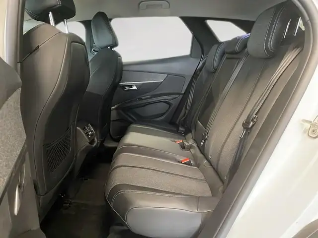 Peugeot 3008 view 8