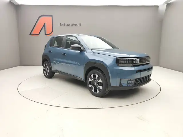 Fiat Grande Panda view 3