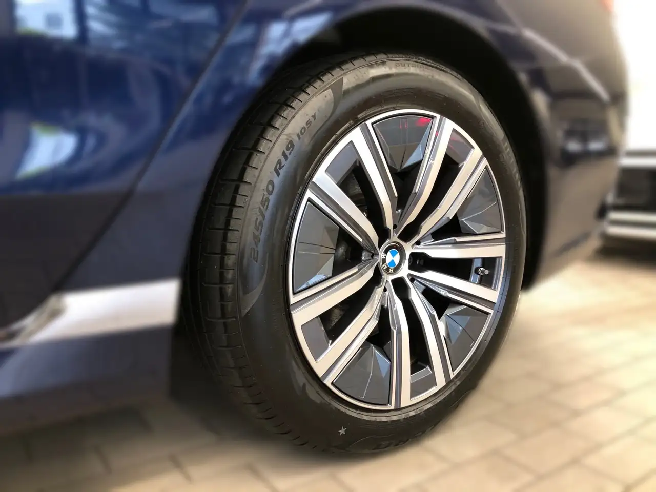BMW 740 d xDrive Limousine 3