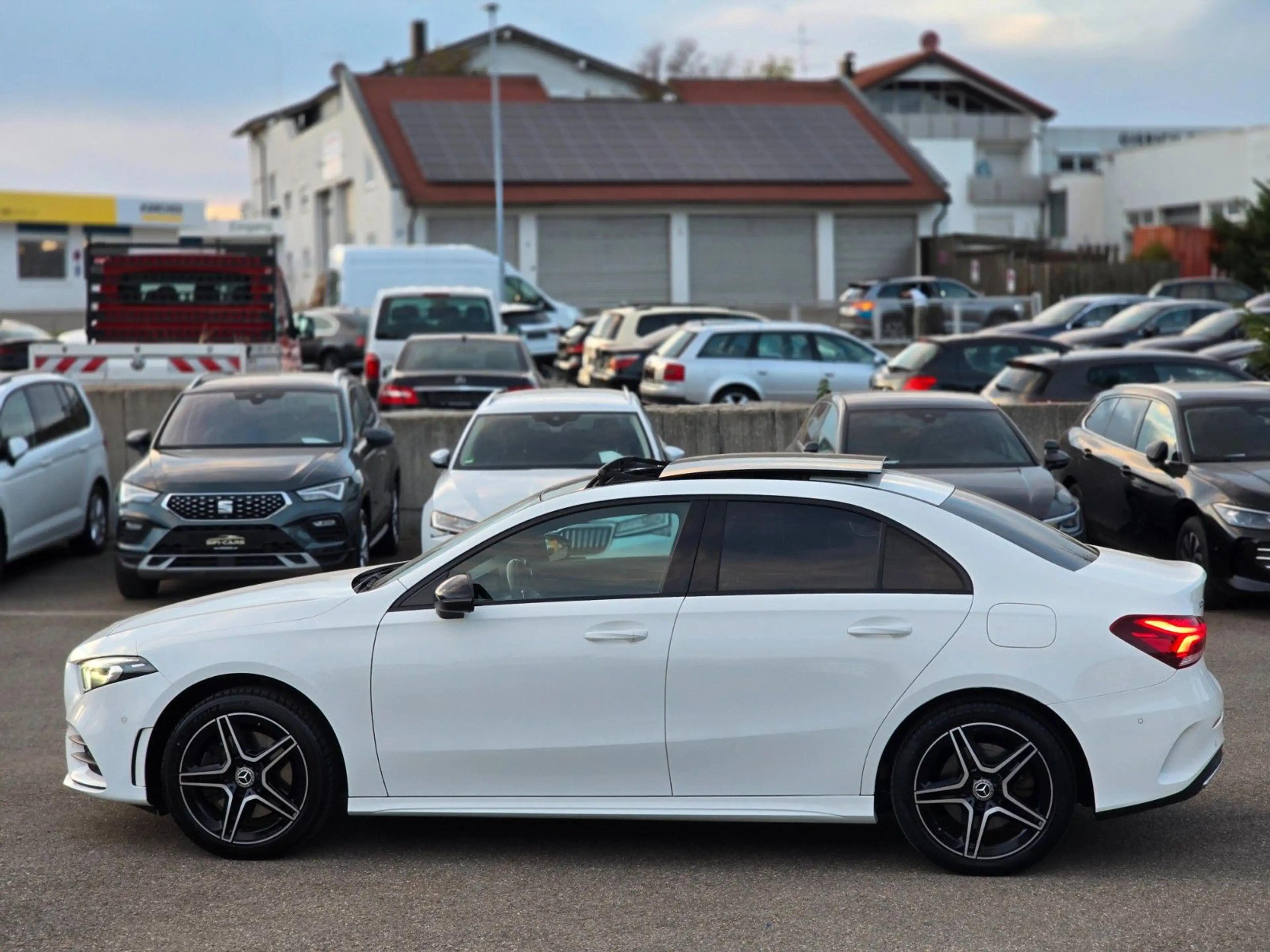 Mercedes-Benz A 250 e Limousine*AMG-STYLING*PANO*LED*NIGHT*ALU — photo 12