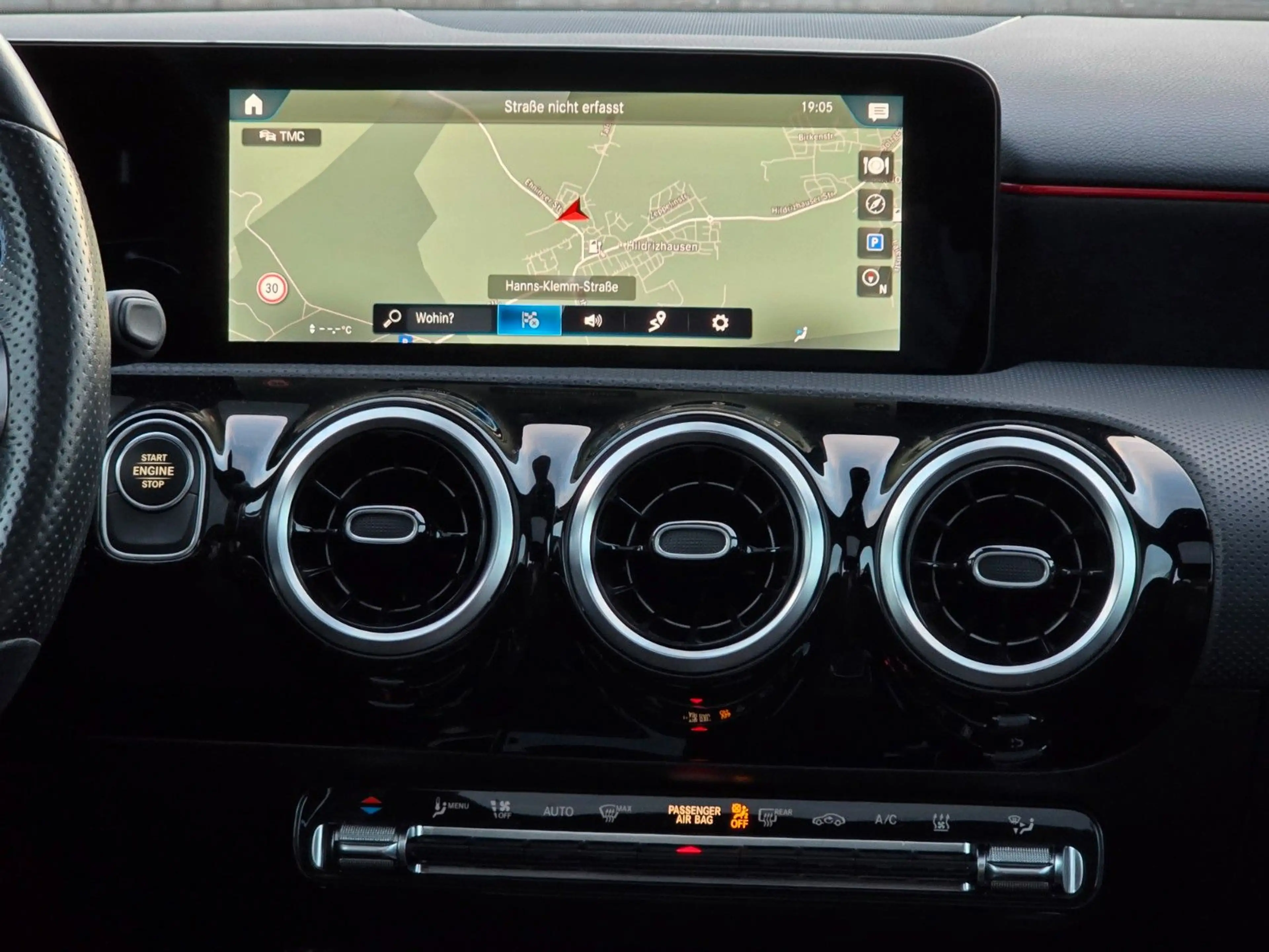 Mercedes-Benz A 250 e Limousine*AMG-STYLING*PANO*LED*NIGHT*ALU — photo 14
