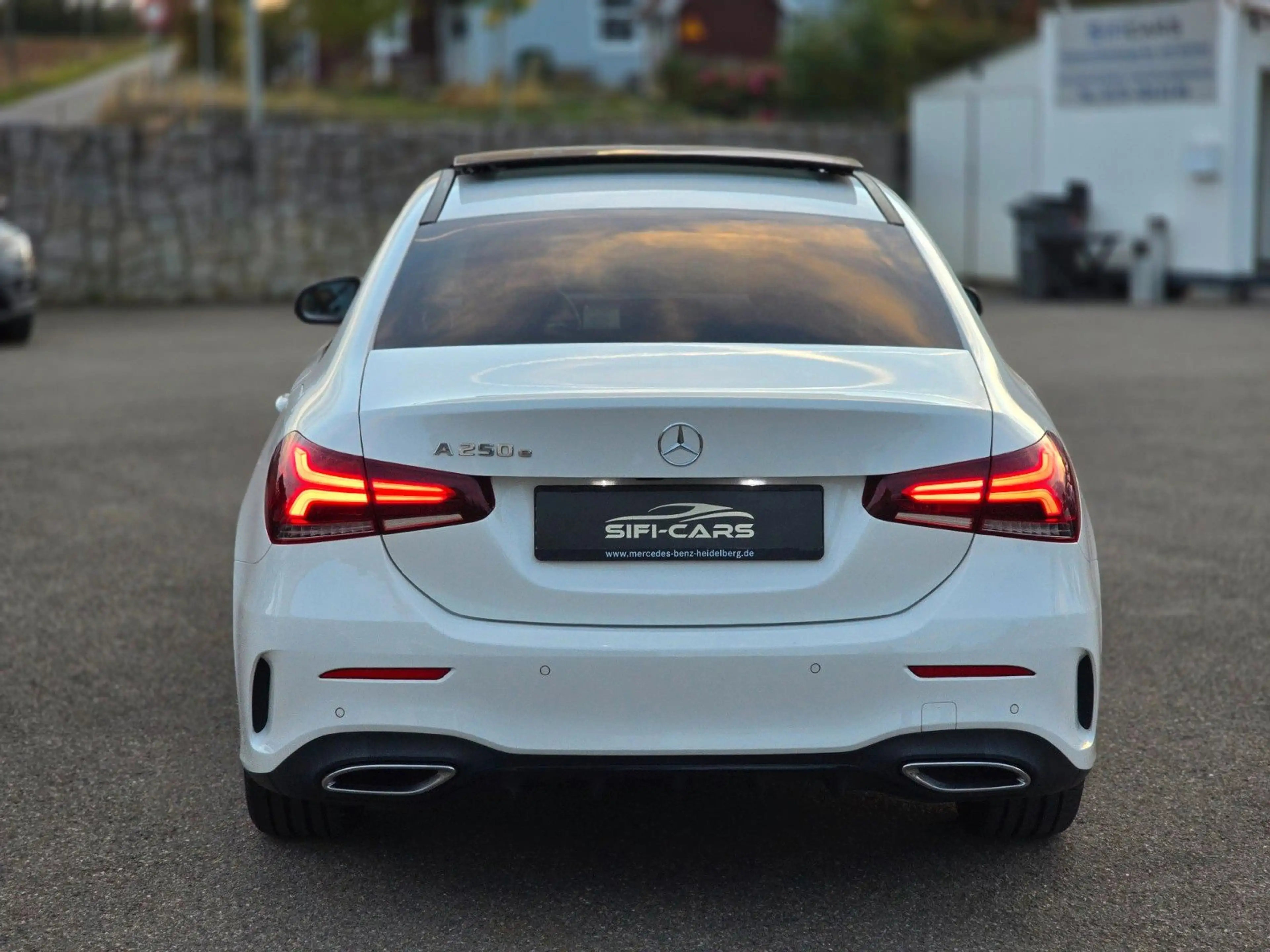 Mercedes-Benz A 250 e Limousine*AMG-STYLING*PANO*LED*NIGHT*ALU — photo 9