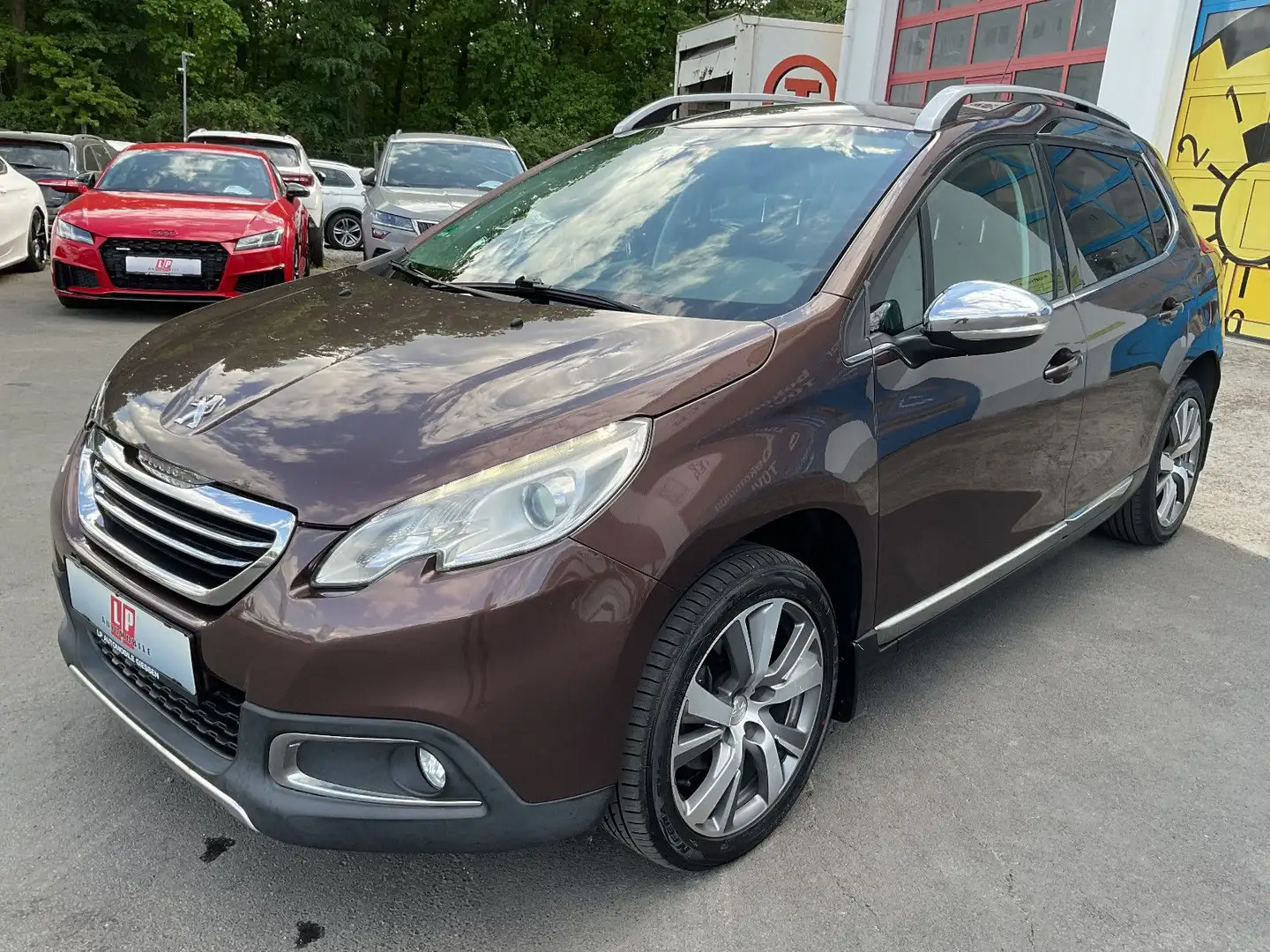 Peugeot 2008 Allure Navi Teilleder PDC AHK Alu.Euro 5 Braun - 1