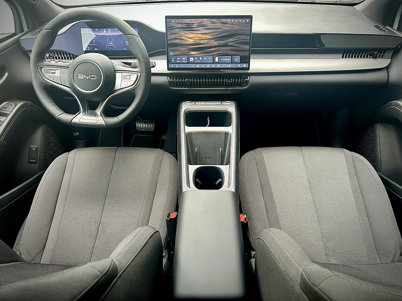 BYD Dolphin G Boost DM-i PHEV 18,3kWh - LEASING AKTION — photo 7