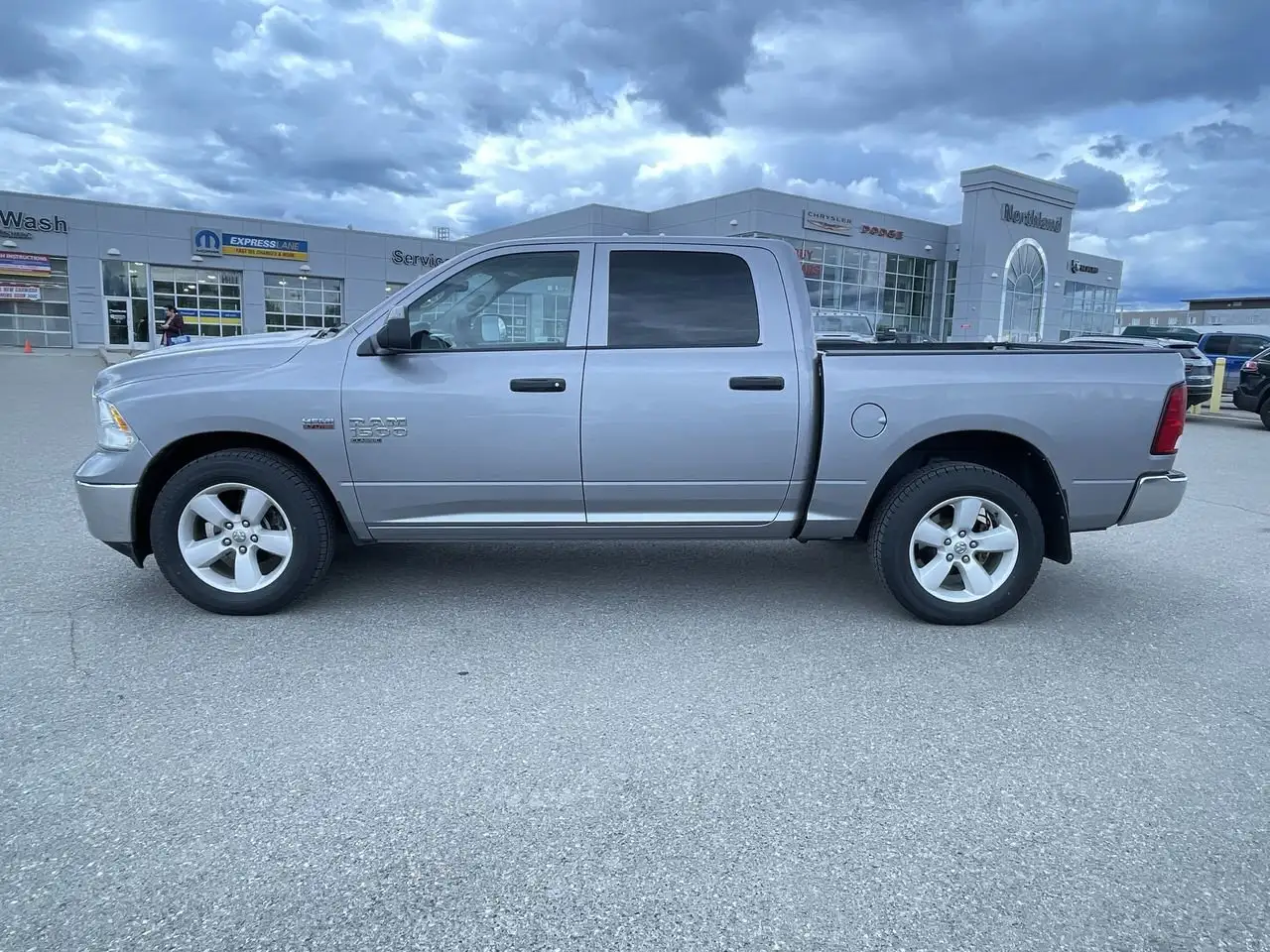 RAM 1500 снимка RAM 1500