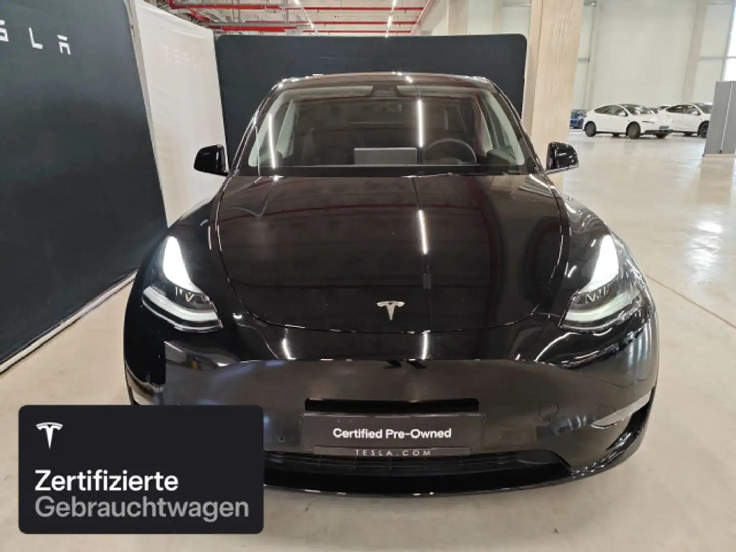 Tesla Model Y Performance Schwarz - 2