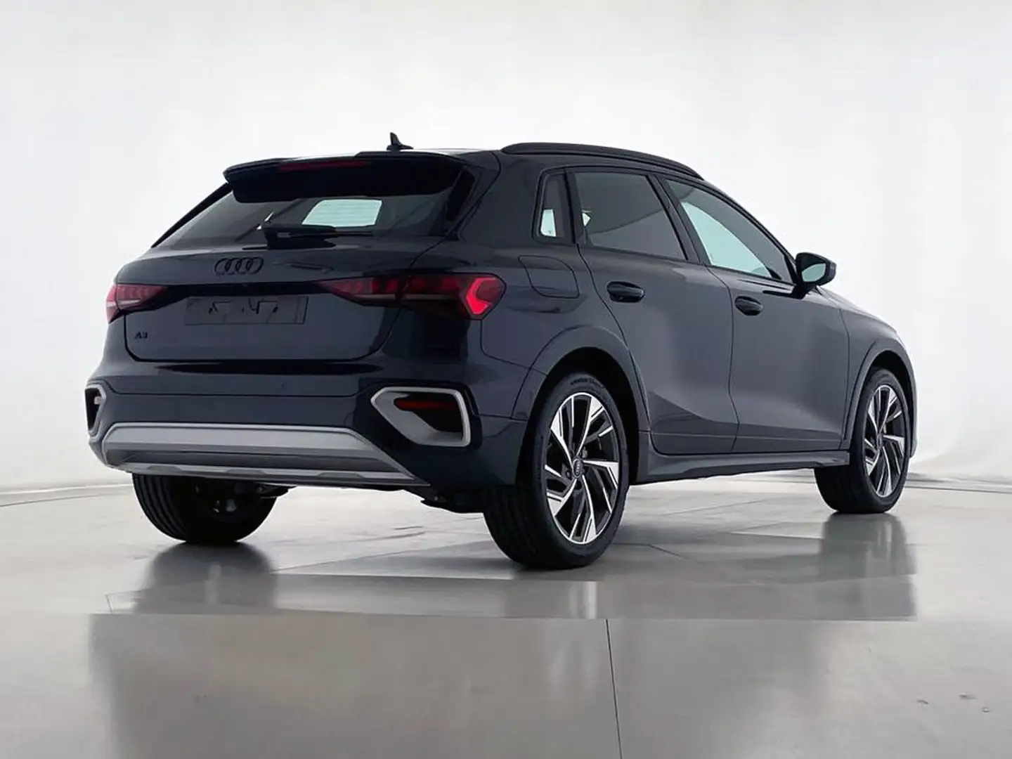 Audi A3 A3 allstreet 35 TDI S tronic Business Advanced Grau - 2