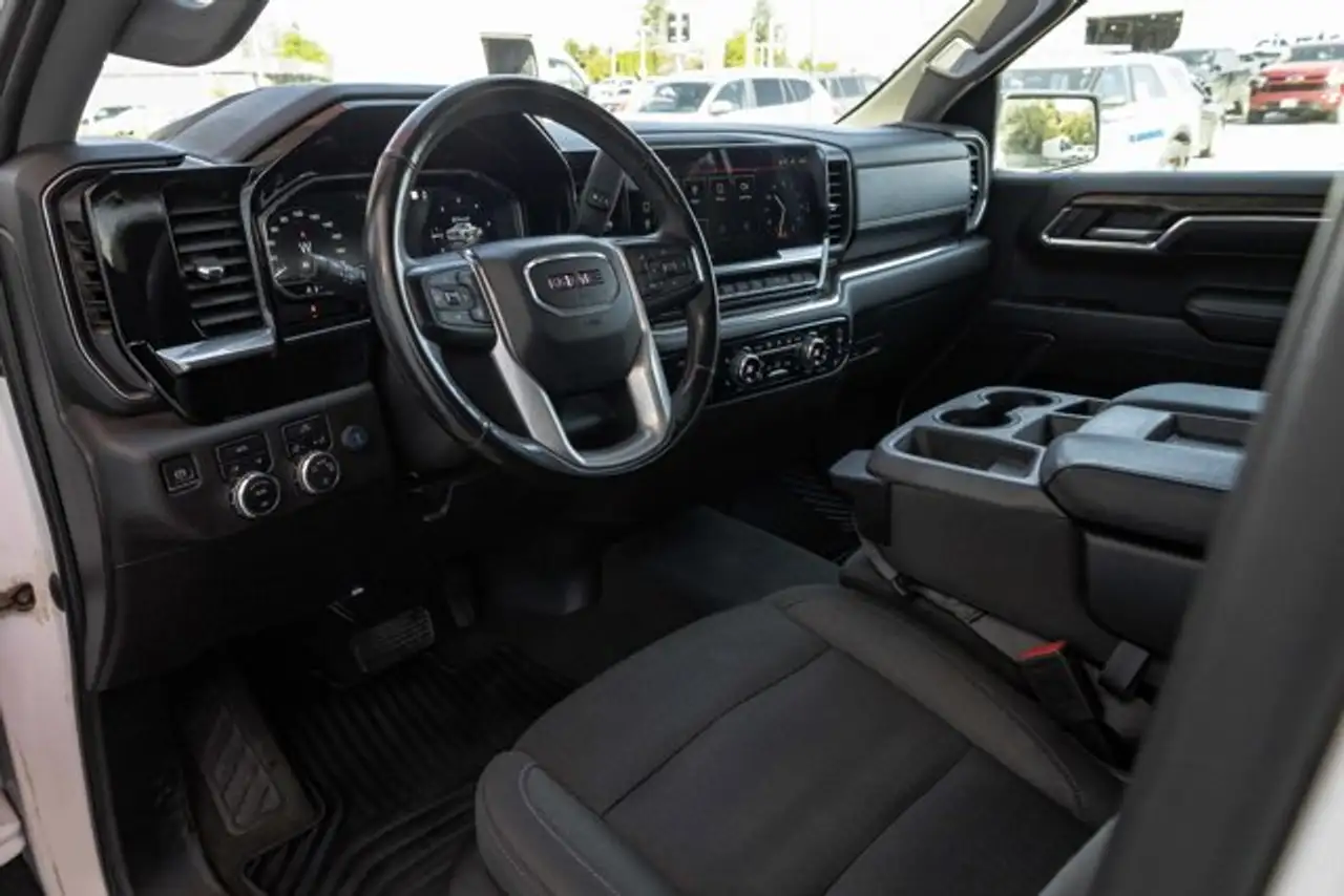 GMC Sierra 1500 снимка GMC Sierra 1500