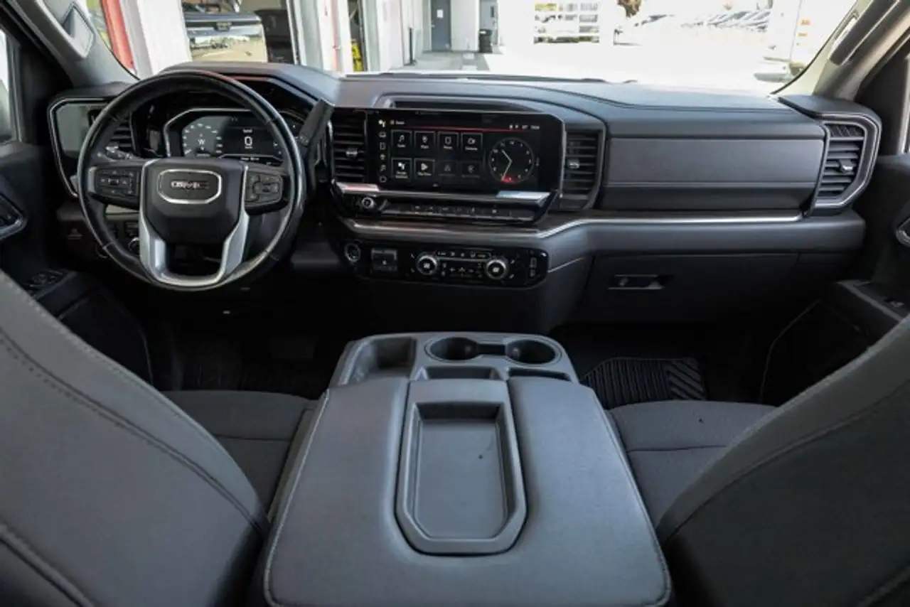 GMC Sierra 1500 снимка GMC Sierra 1500