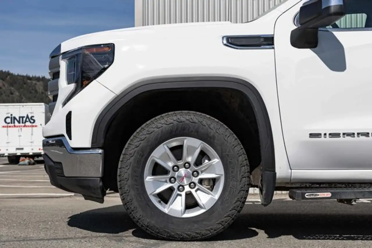 GMC Sierra 1500 снимка GMC Sierra 1500