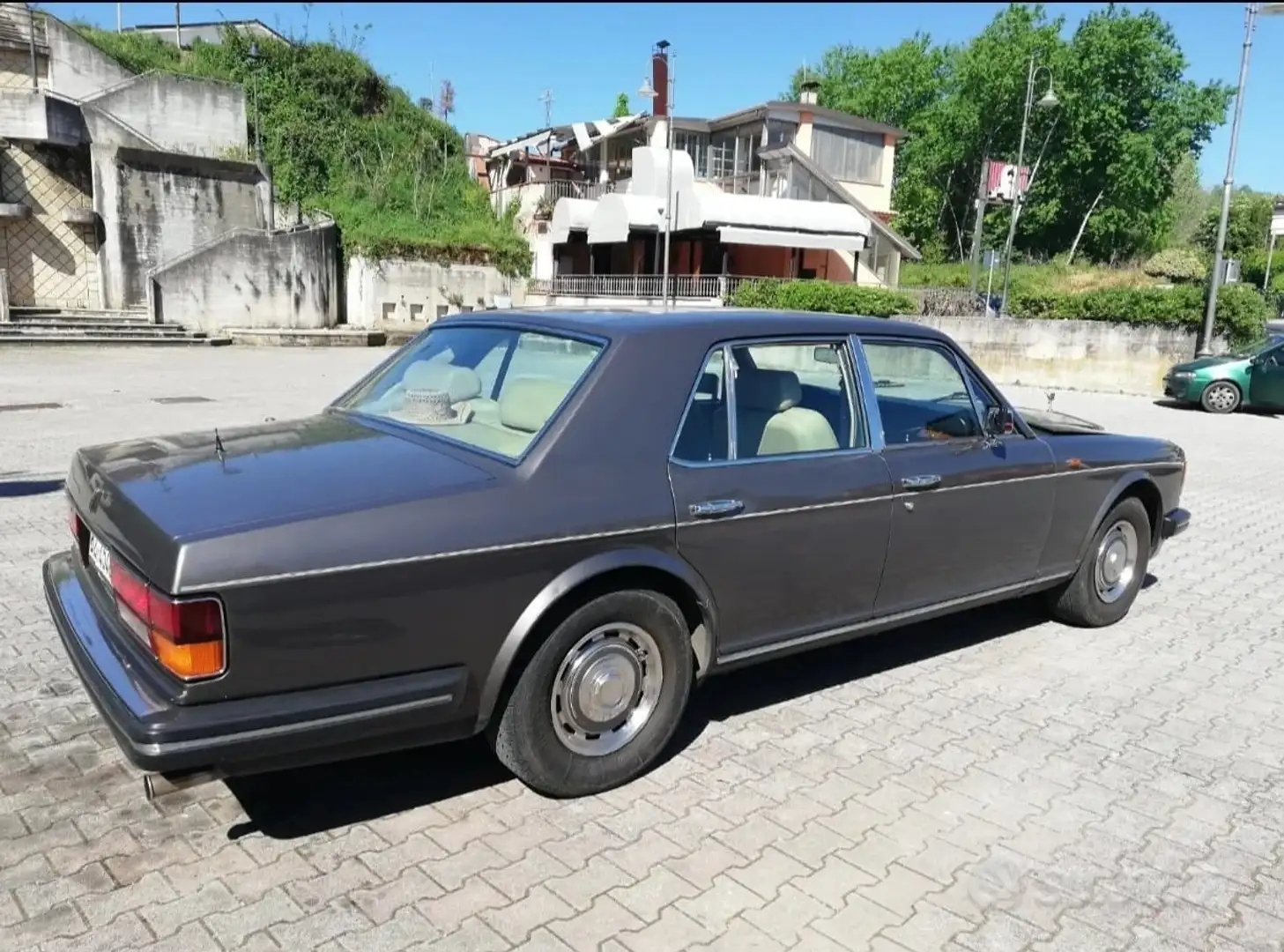Rolls-Royce Silver Spirit 6.8 - 2