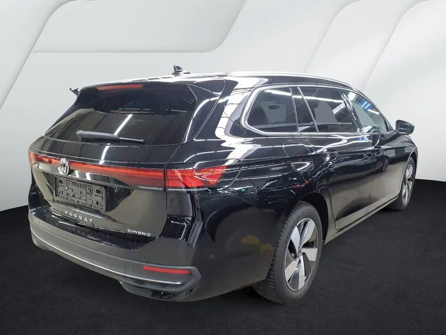 Volkswagen Passat Variant 1.5 TSI eHybrid 150 kW Business Schwarz - 2