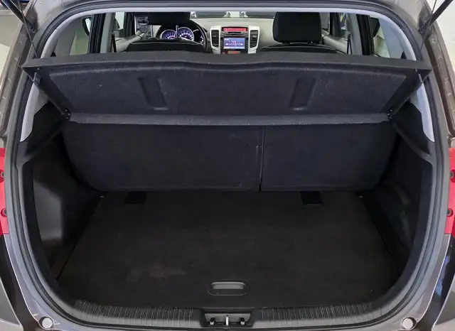 Kia Venga view 13