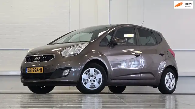 2015 Kia Venga in Brown for sale