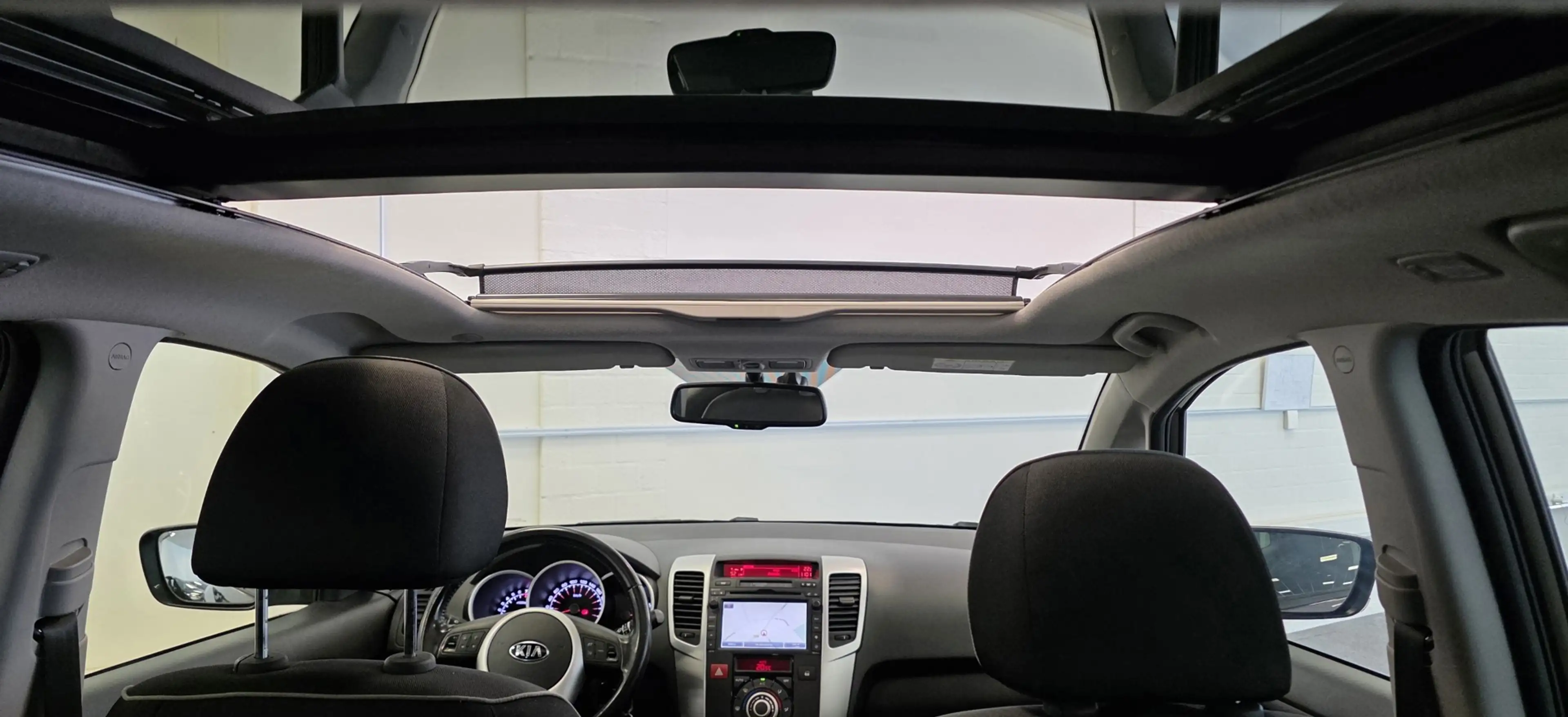 Kia Venga 1.4 CVVT World Cup Edition 1e Eigenaar Schuif/kant — photo 9