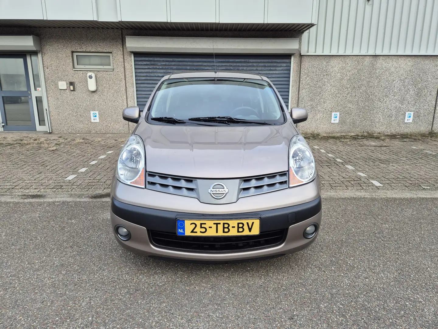 Nissan Note 1.6 First Bruin - 2