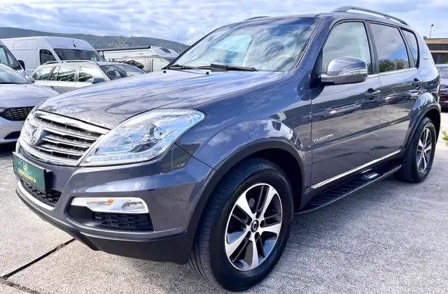 SsangYong Rexton 2.2  Executive 4WD Navi  7 Sitze 3,5t