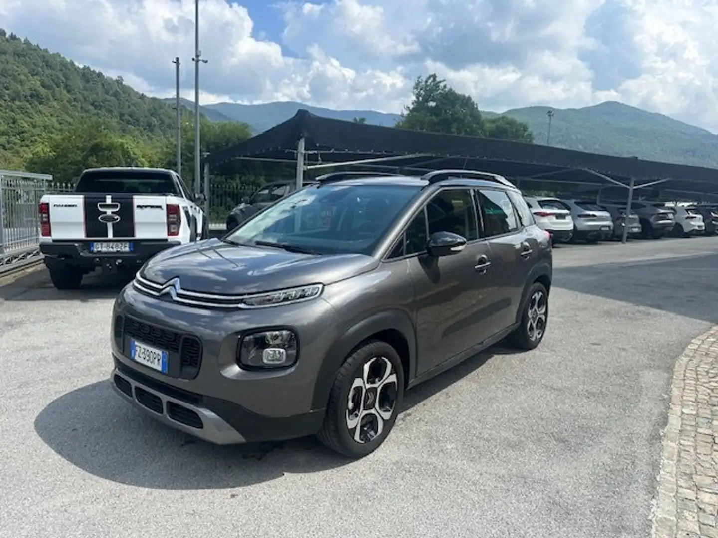 Citroen C3 Aircross 1.2 puretech 110cv SHINE neopatentati Gris - 1