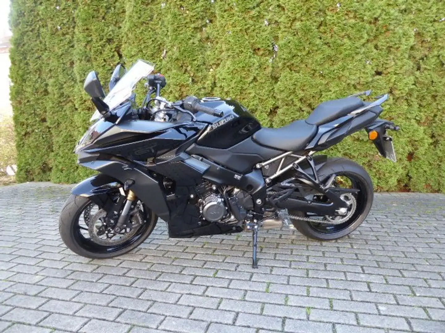 Suzuki GSX-S 1000 GSX-S1000 GT Vorführfahrzeug Schwarz - 1