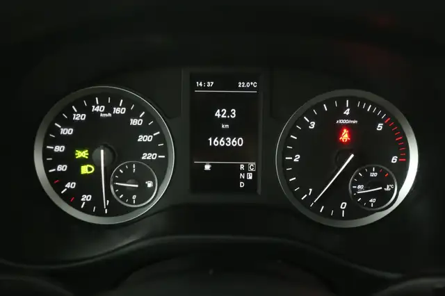 Mercedes-Benz Vito view 12