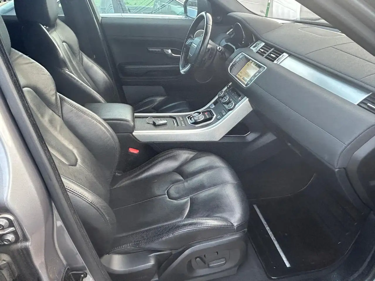Land Rover Range Rover Evoque снимка Land Rover Range Rover Evoque
