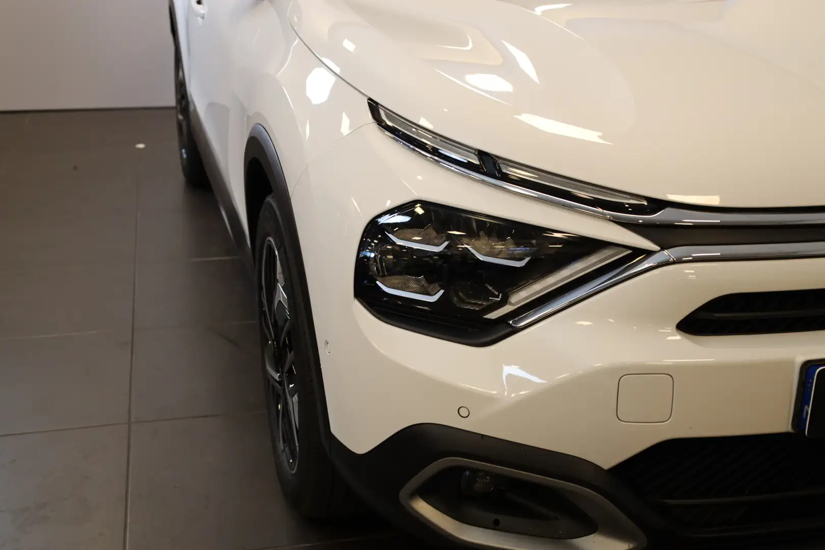 Citroen C4 PT 130 Shine Androidauto/AppleCarplay | Shine | Weiß - 2