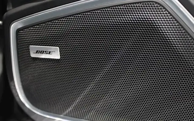 Porsche Panamera view 14