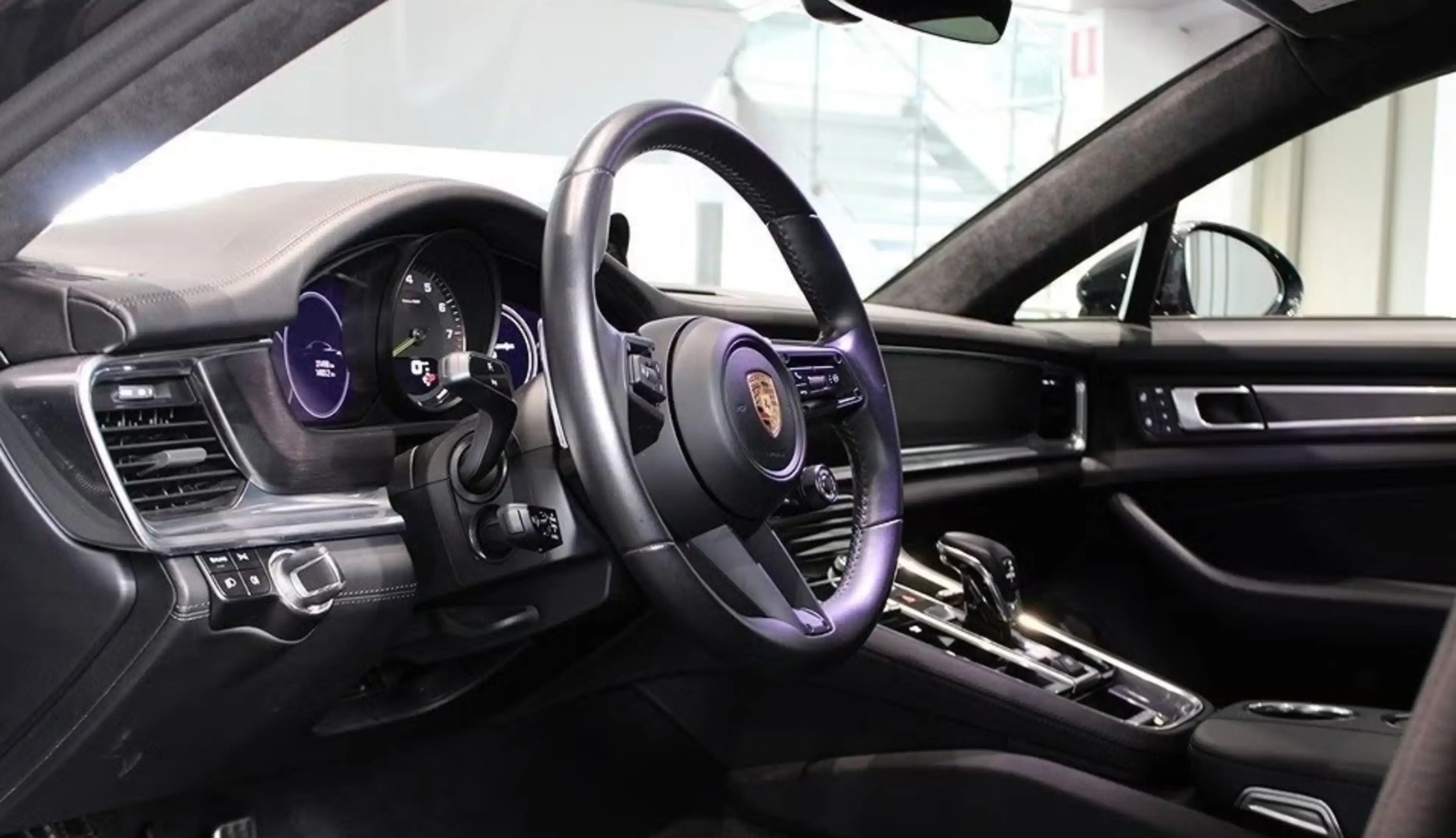 Porsche Panamera 4 E-Hybrid Platinum Edition *CHRONO/BOSE/PANO* — photo 7