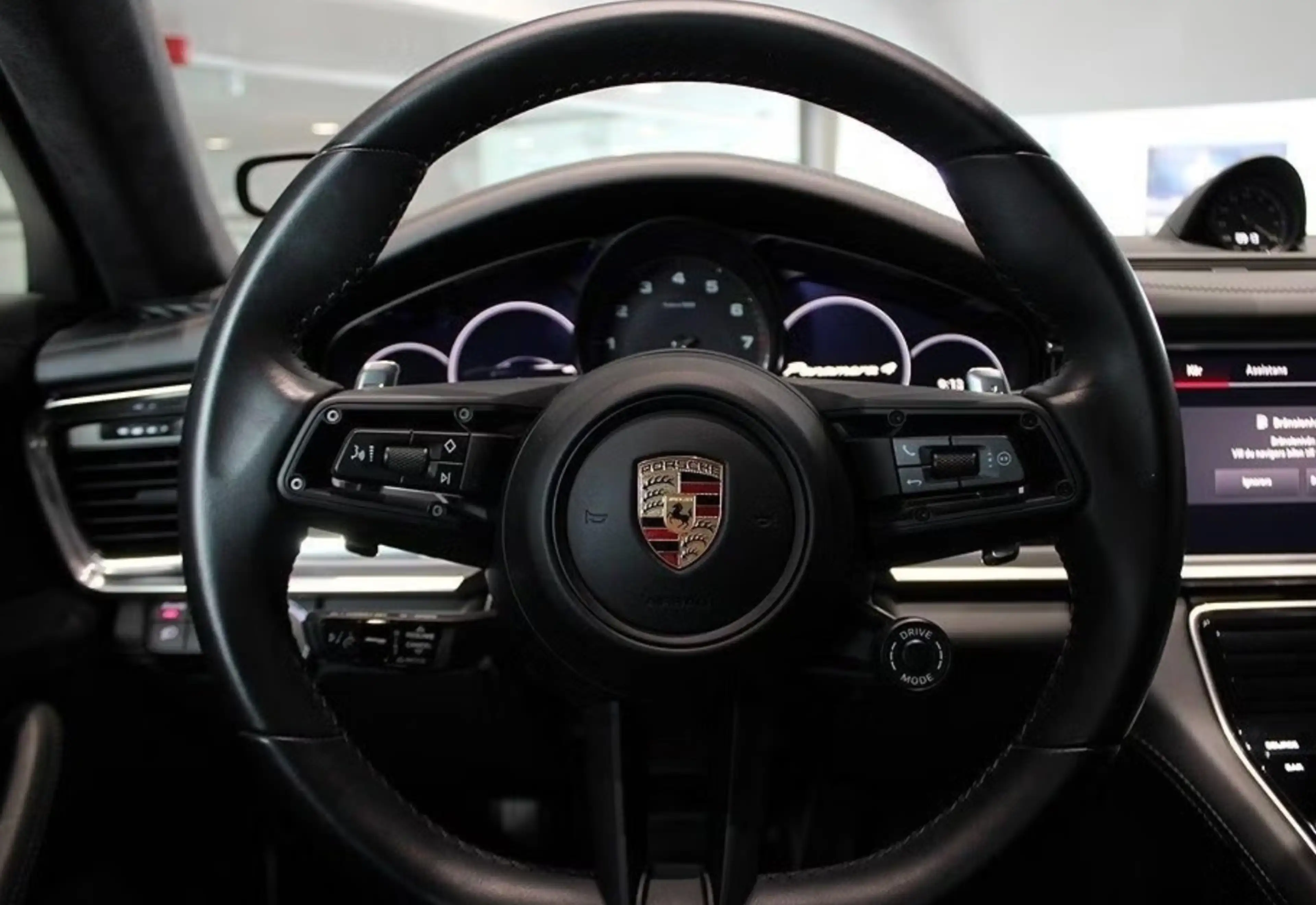 Porsche Panamera 4 E-Hybrid Platinum Edition *CHRONO/BOSE/PANO* — photo 10