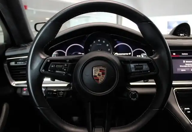 Porsche Panamera view 10
