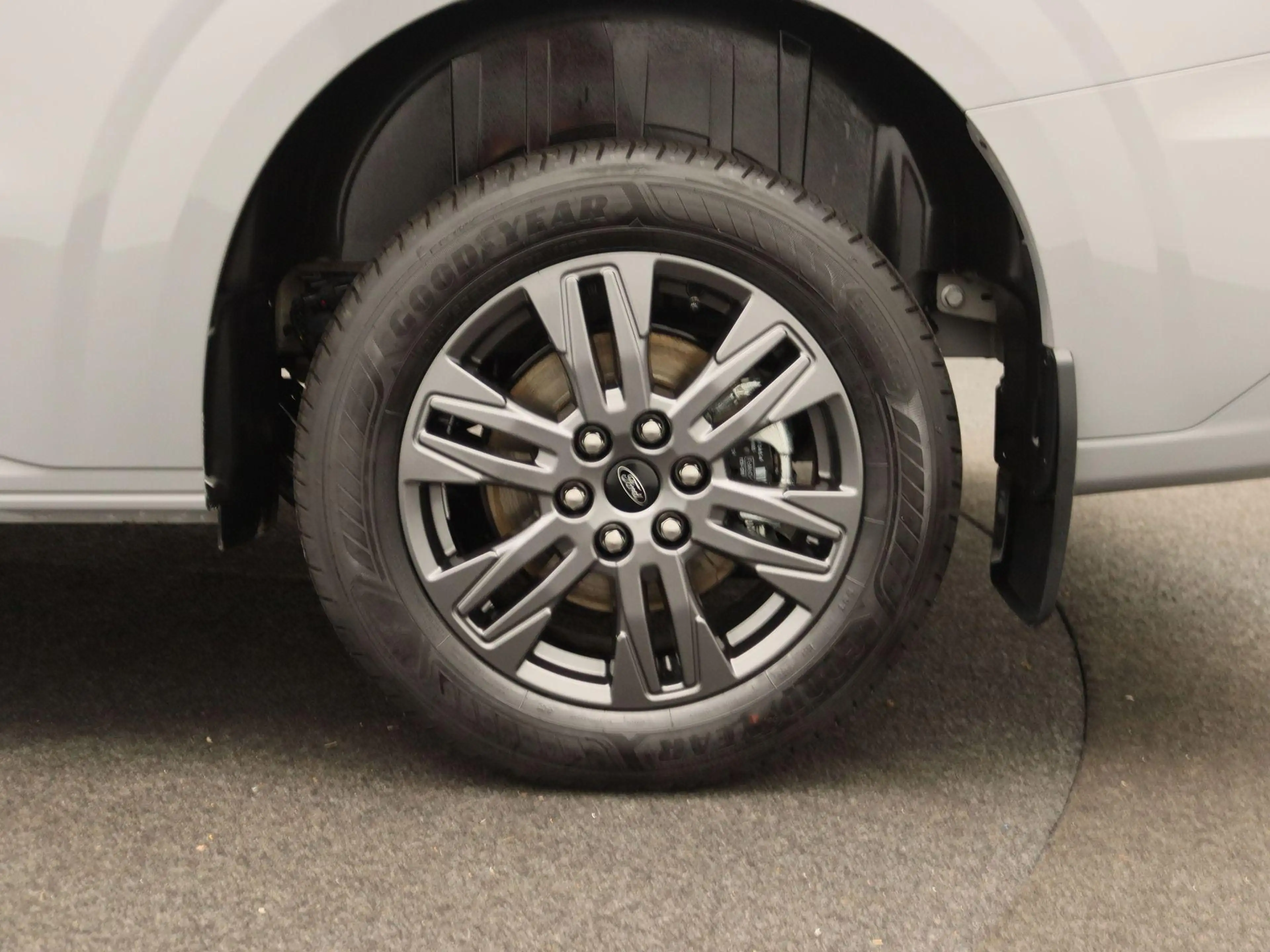 Ford E-Transit Cust. 340 L2H1 Limited 65 kWh | UIT VOORAAD LEVERB — photo 13