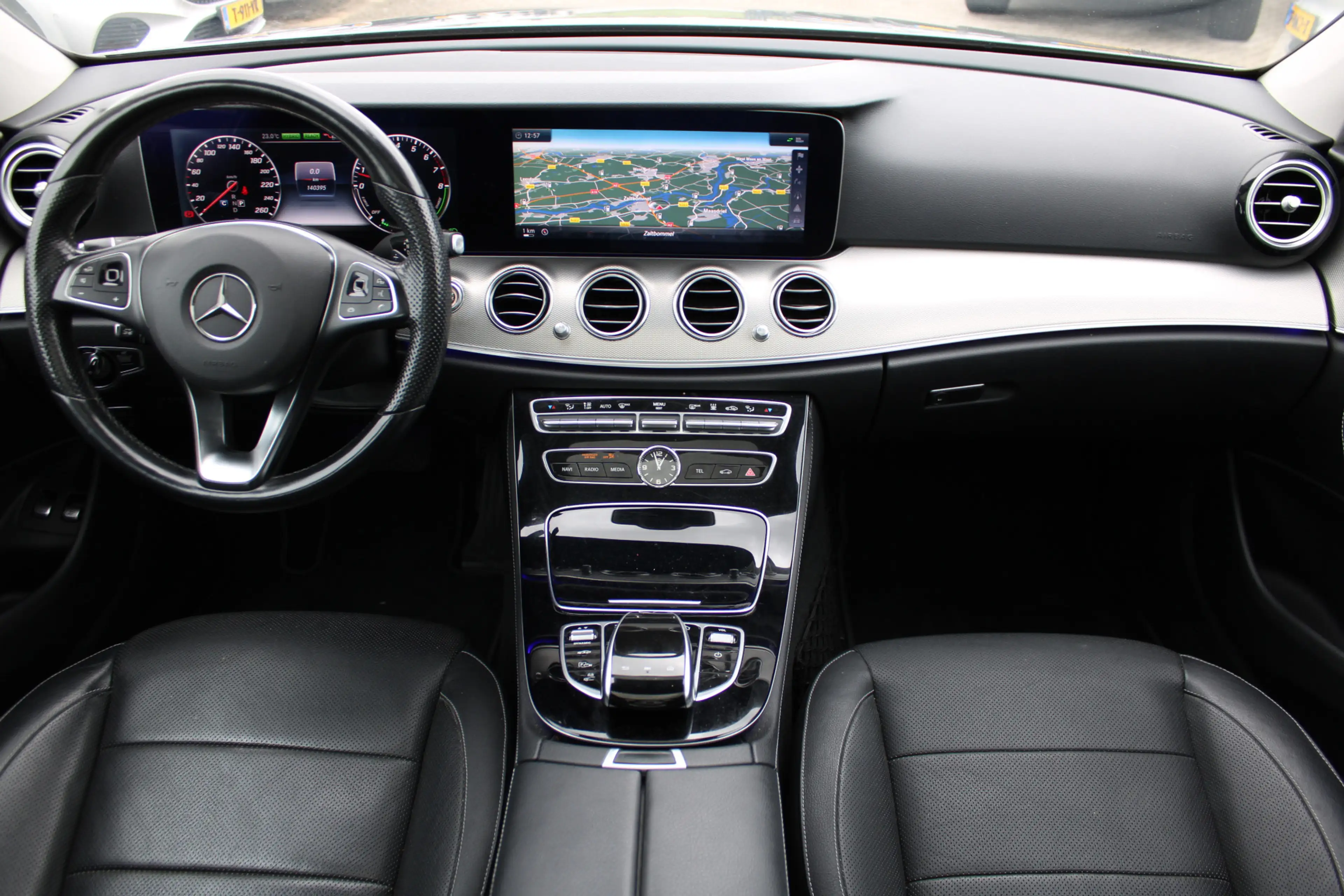 Mercedes-Benz E 350 350e Prestige Plus PANORAMADAK BURMESTER LEDER MEM — photo 2