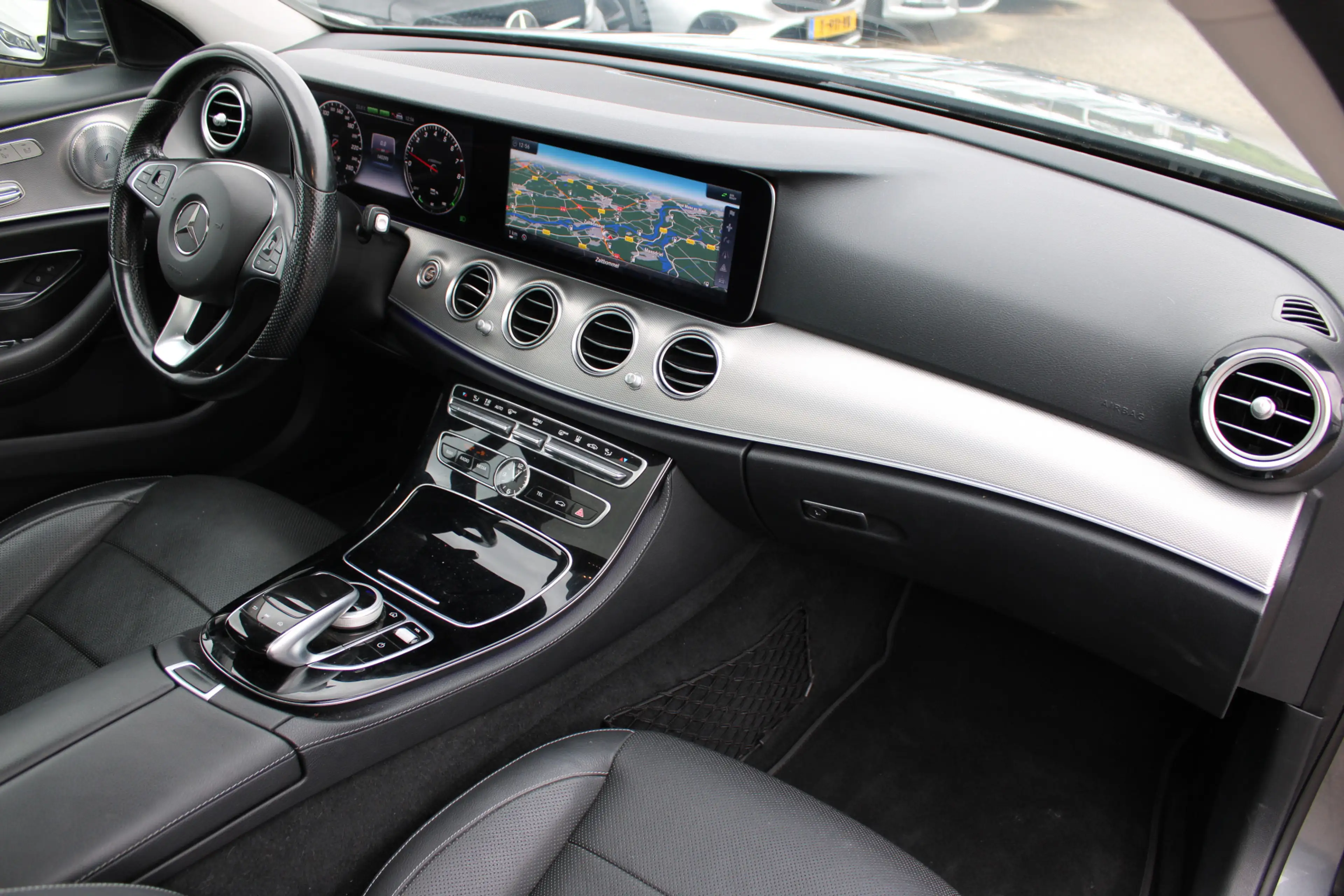 Mercedes-Benz E 350 350e Prestige Plus PANORAMADAK BURMESTER LEDER MEM — photo 20