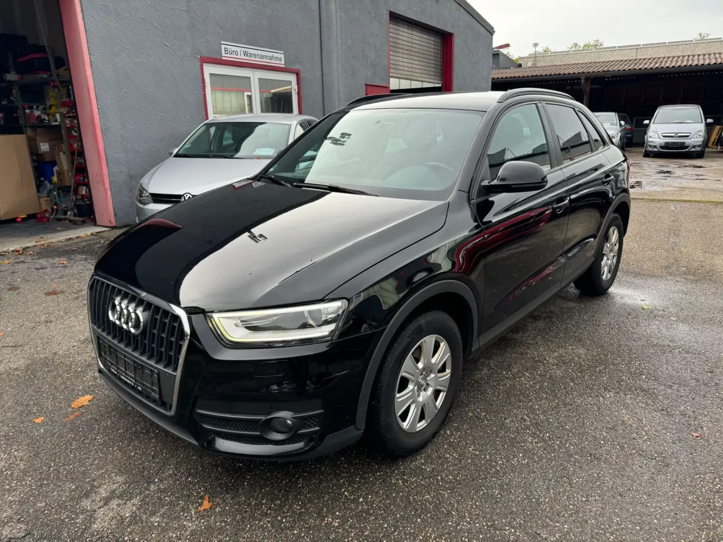 Audi Q3 1.4 TFSI DSG Xenon MMI Keyles PDC Euro6 SHG Schwarz - 1