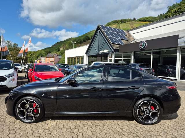 Alfa Romeo Giulia 2.0 Competizione Q4  Schiebedach Assistenzpaket