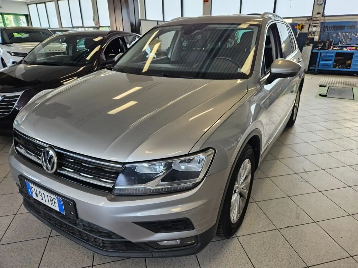 Volkswagen Tiguan 1.6 TDI SCR Business BlueMotion Technology Grigio - 1