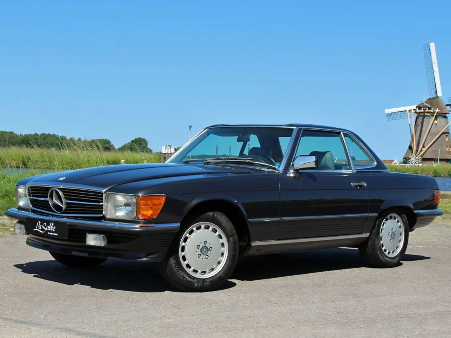 Mercedes-Benz SL 560 R107 Szary - 1