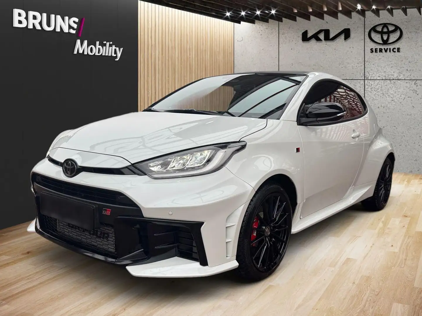 Toyota Yaris GR Yaris HighPerf 1.6l 4x4 Convenience 8-fach Weiß - 2