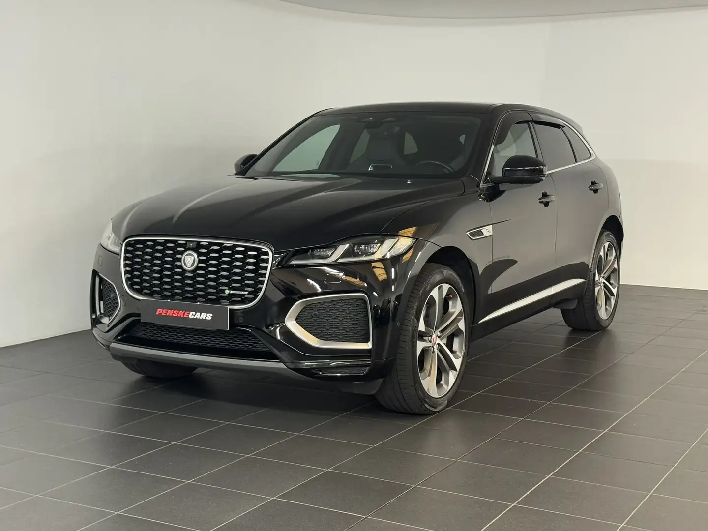 Jaguar F-Pace 2.0 D 204 CV AWD aut. Black - 1