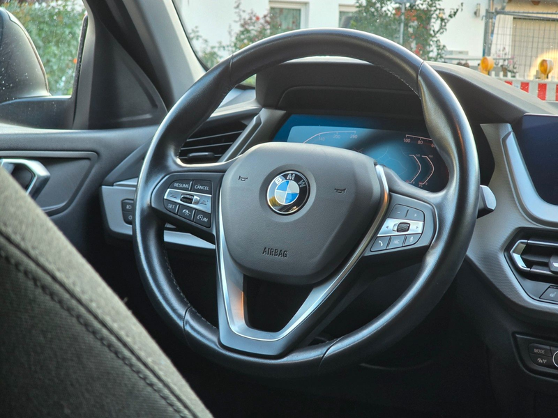 BMW 118 i Advantage*Navi*CarPlay*RFK*SHZ*ACC* — photo 14