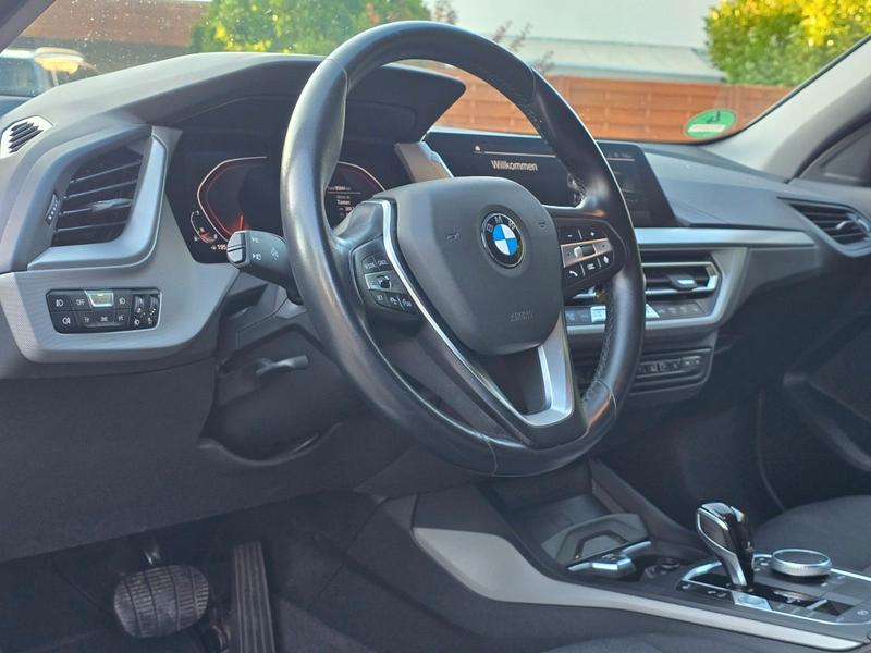 BMW 118 i Advantage*Navi*CarPlay*RFK*SHZ*ACC* — photo 9