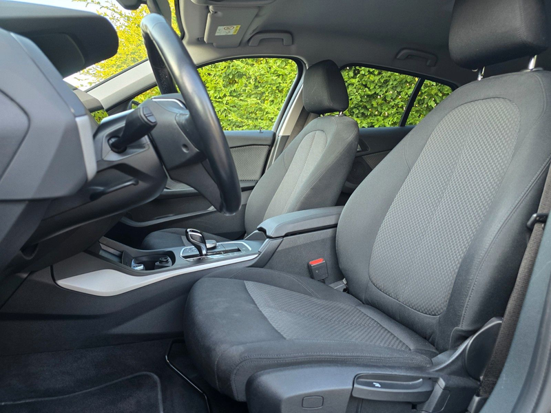 BMW 118 i Advantage*Navi*CarPlay*RFK*SHZ*ACC* — photo 8