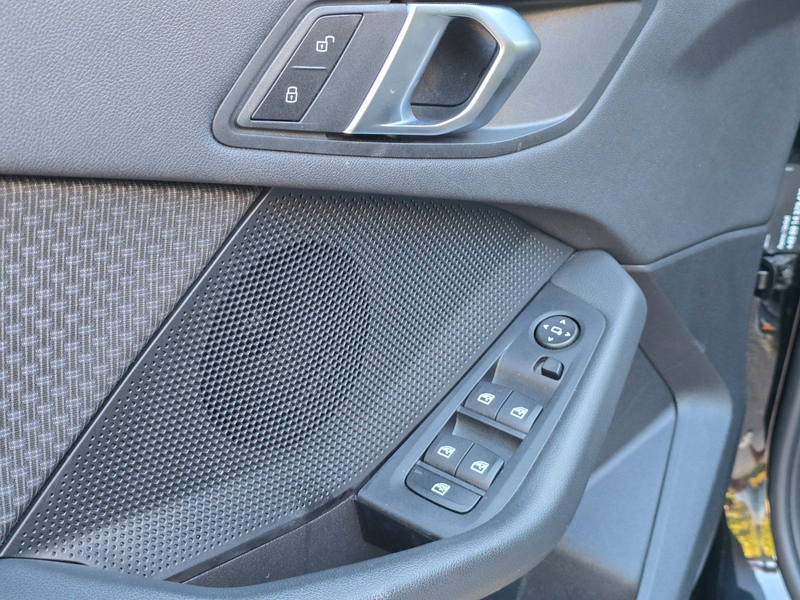 BMW 118 i Advantage*Navi*CarPlay*RFK*SHZ*ACC* — photo 7