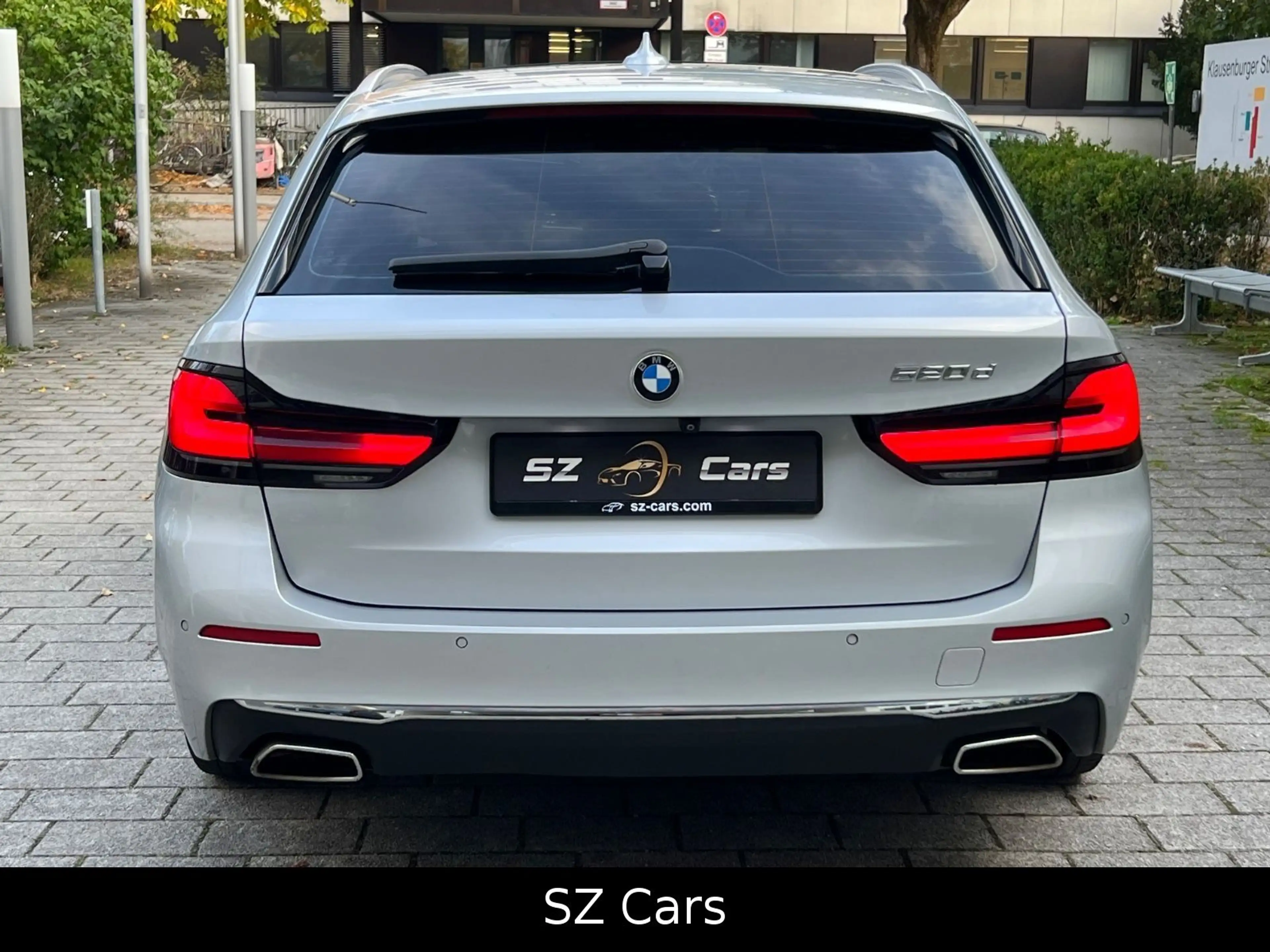 BMW 520 d Touring Luxury Line — photo 9