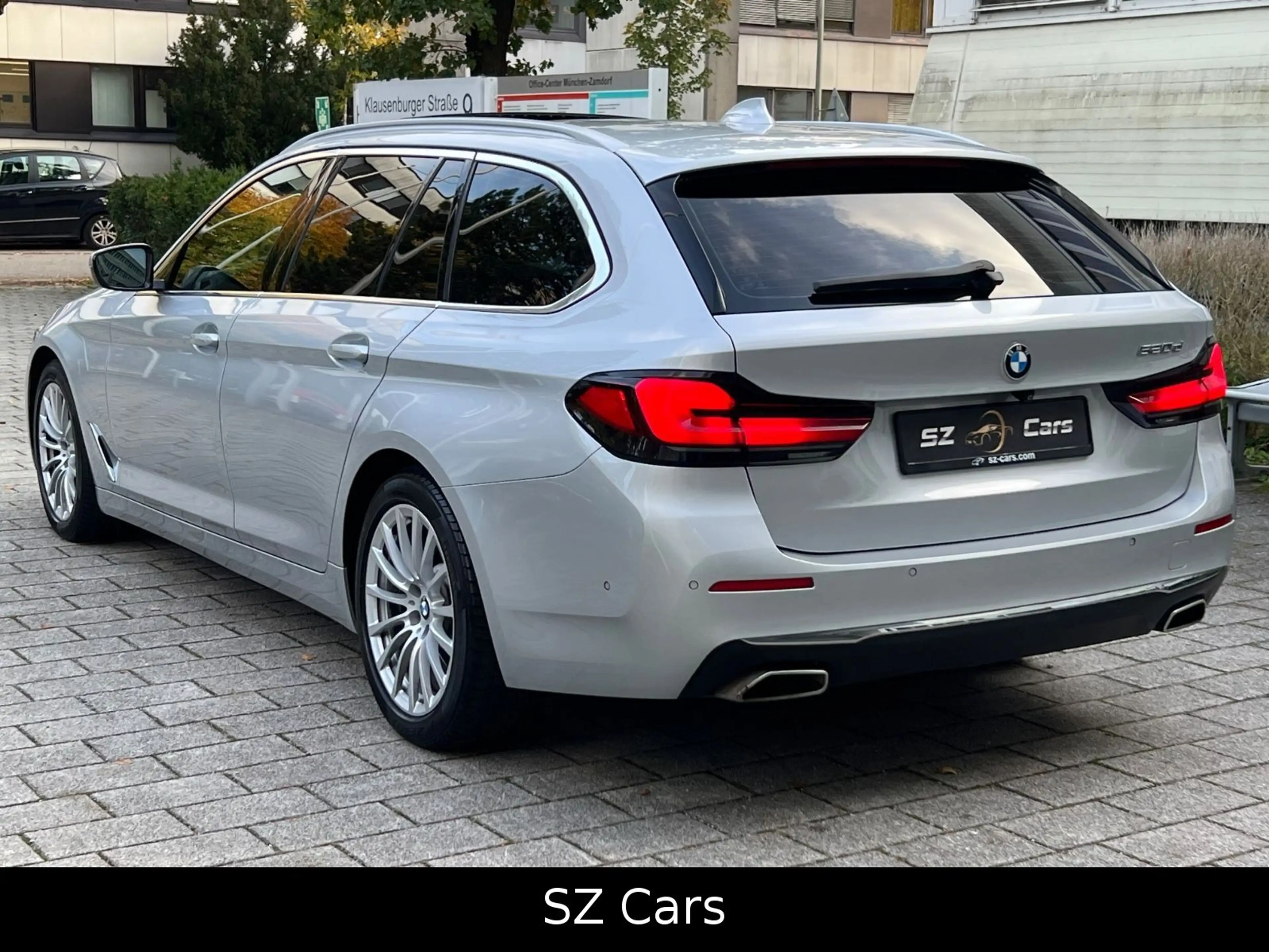 BMW 520 d Touring Luxury Line — photo 10