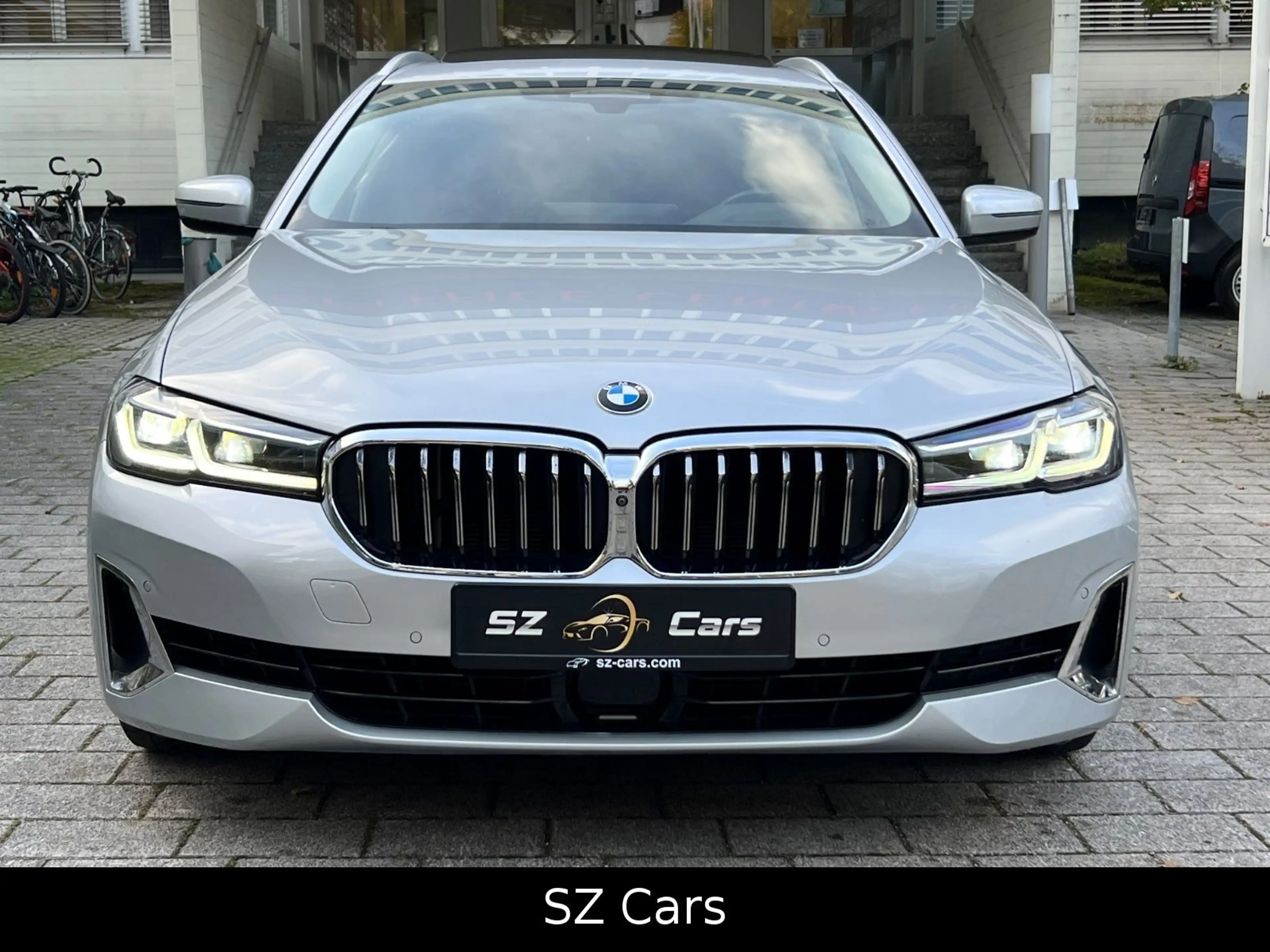 BMW 520 d Touring Luxury Line — photo 3