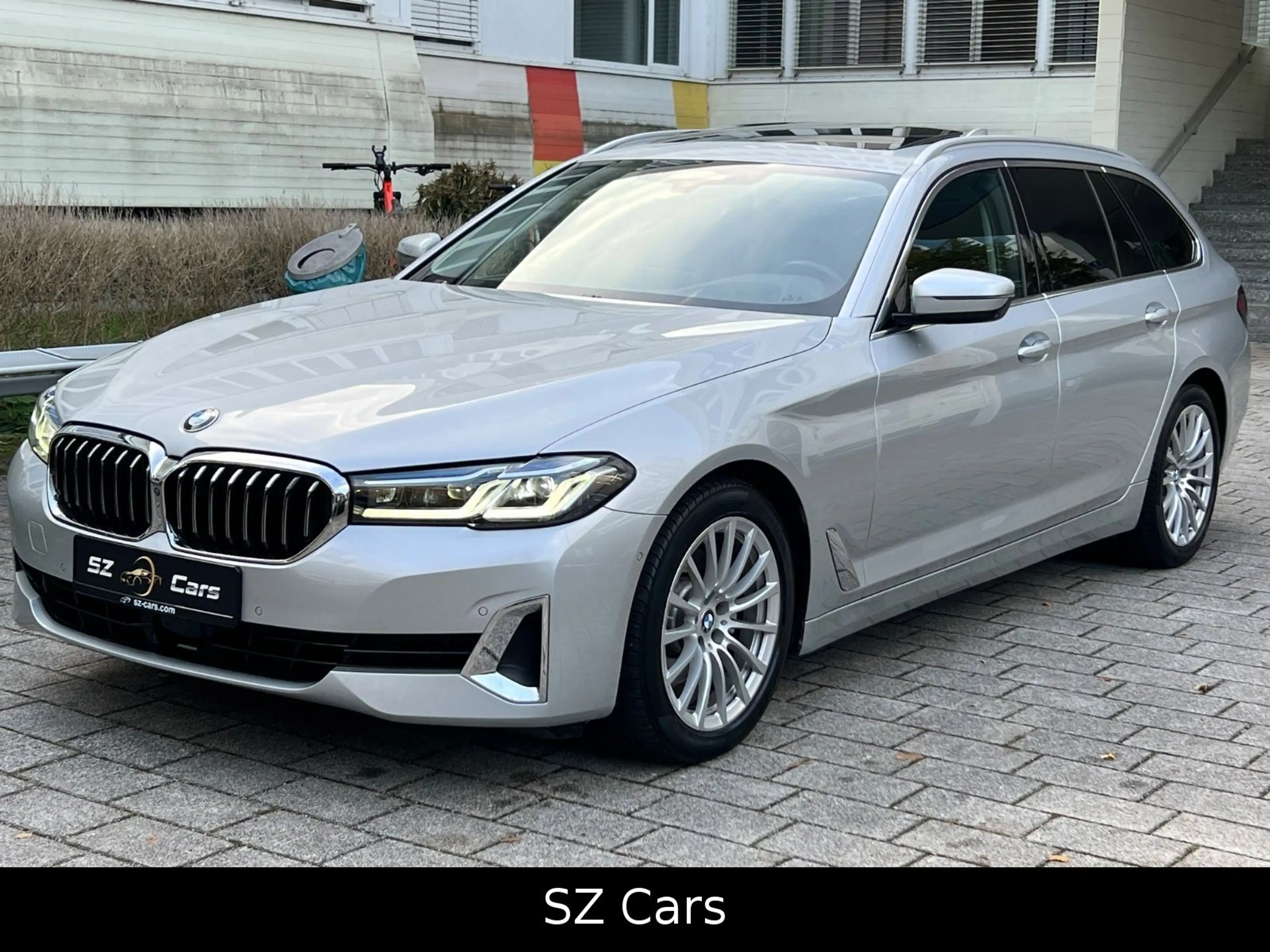 BMW 520 d Touring Luxury Line — photo 12